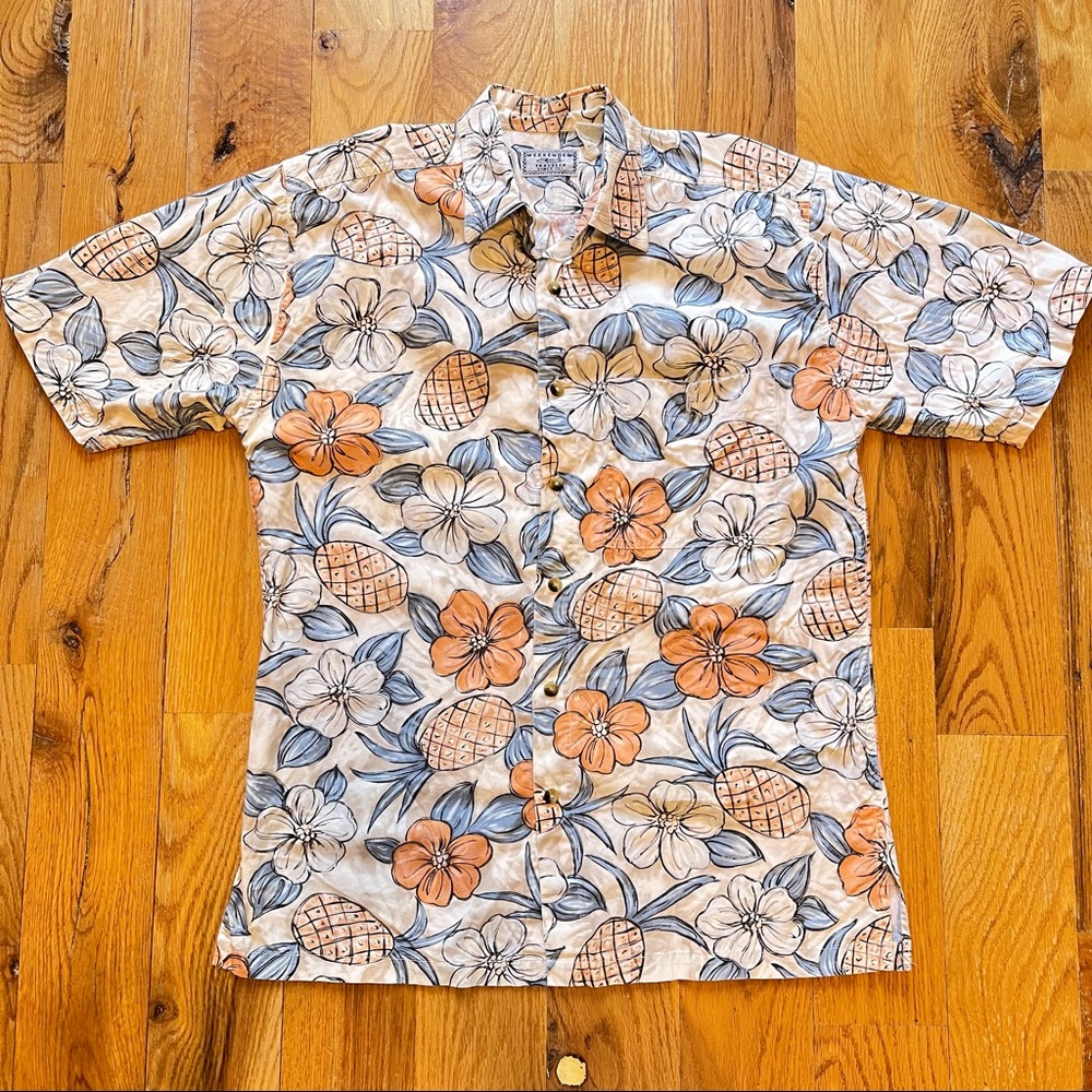 Weekender Traveler. Hawaiian shirt.100% cotton, size Small. Blue, coral, cream.